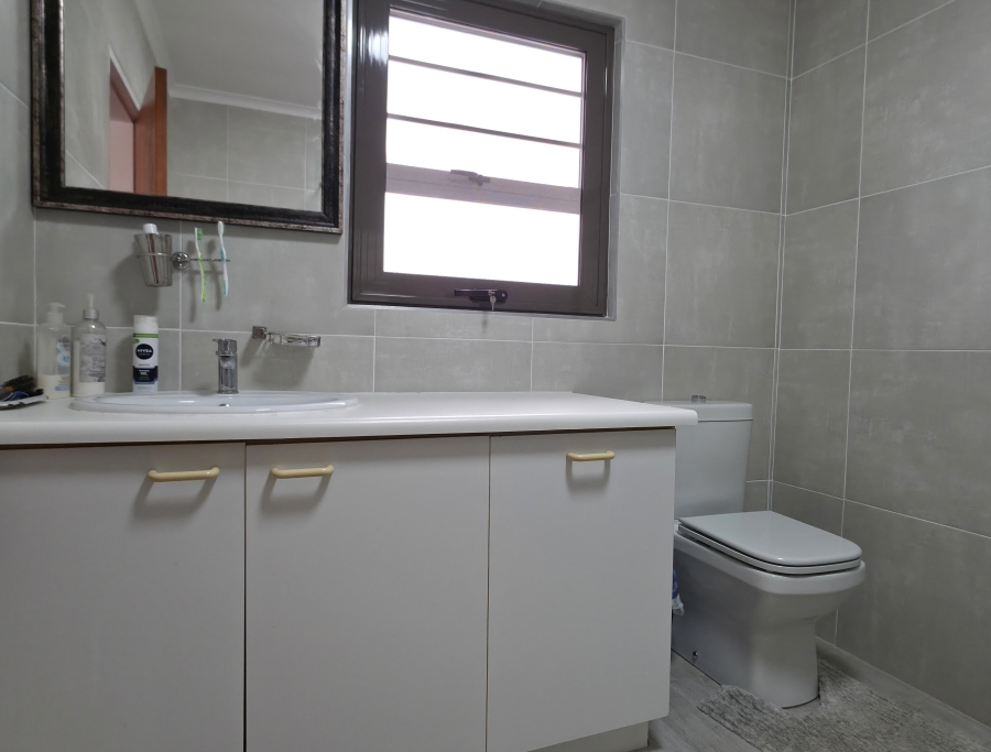 4 Bedroom Property for Sale in Noorsekloof Eastern Cape